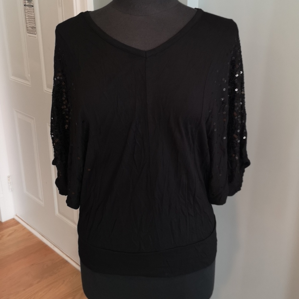 KISCHE Black top size L with sequins